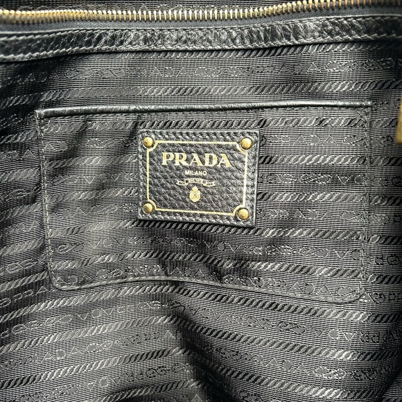 Prada Vitello Daino Zippy Shopping Bag Nero, 17.5” x 13.5” x 6” - Picture 15 of 16